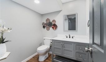 7 Cathedral Ct, Cumberland, RI 02864