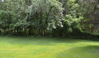 305 N Eighth St, Albion, IL 62806
