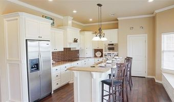 68 Country Hl, Ardmore, OK 73401