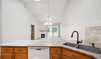 14208 Heritage Ln, Apple Valley, MN 55124
