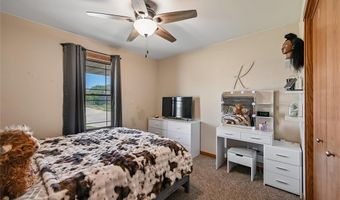612 Deer Ridge Dr, Atkins, IA 52206