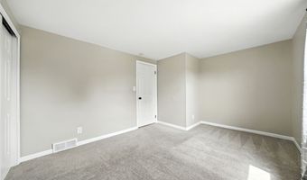292 Oakbrook Dr, Amherst, NY 14221