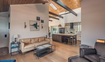 917 McDonald Dr, Amsterdam, NY 12070