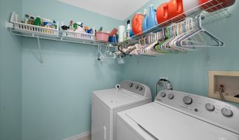 2935 Talaga Dr, Algonquin, IL 60102
