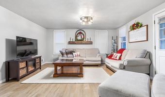 1225 W SUMMER St, Appleton, WI 54914