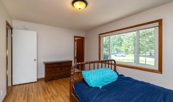 991 Cortland Dr, Apple Valley, MN 55124