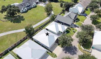 404 Ramaux St, Bay St. Louis, MS 39520
