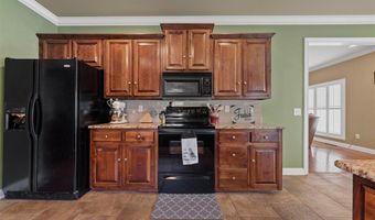 100 Stagecoach Dr, Alvaton, KY 42122