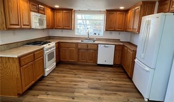 11033 Chipmunk Rd, Apple Valley, CA 92308