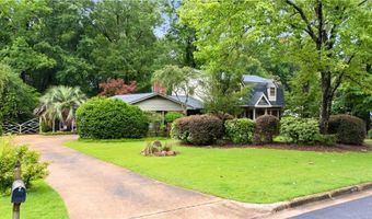 1217 FERNDALE Dr, Auburn, AL 36832