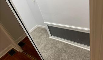 25 Old Oak Ave Ave 1, Cranston, RI 02920