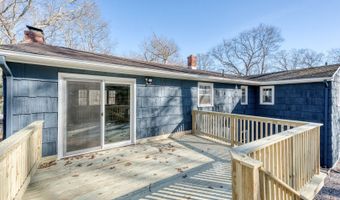 825 Old Hartford Rd, Colchester, CT 06415