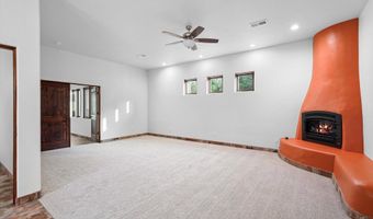 325 Braught Ln, Bosque Farms, NM 87068