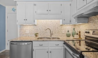 301 Commerce Way Rd 101, Atlantic Beach, NC 28512