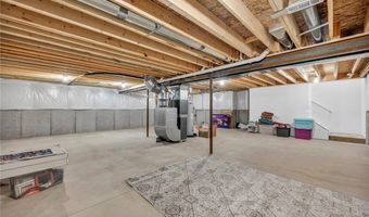 172 Eagle Cir, Amherst, OH 44001