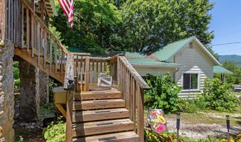 390 Aquone Rd, Andrews, NC 28901