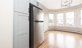 527 E Main St 2nd floor Right, Bridgeport, CT 06608