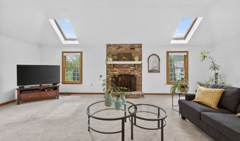 2 Stouffer Cir, Andover, MA 01810