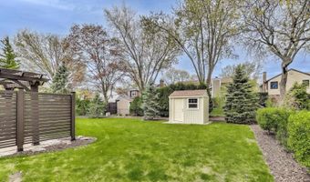 1608 N Douglas Ave, Arlington Heights, IL 60004