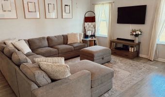 8133 Wichita Hill Dr, Indianapolis, IN 46217