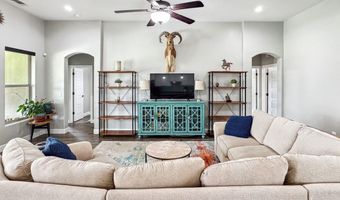 406 Plantation Ct, Carlsbad, NM 88220