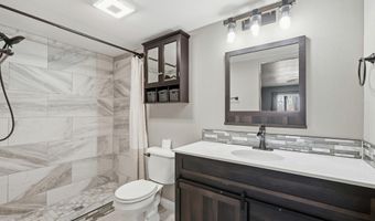 7 Tamara Ln, Bella Vista, AR 72715