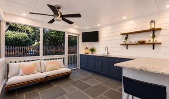 3831 N VERNON St N, Arlington, VA 22207