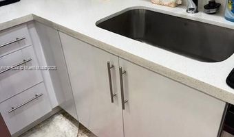 3701 N Country Club Dr 706, Aventura, FL 33180