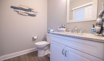 240 Fernwood Dr, Bayville, NJ 08721