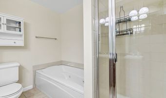 51 Faith Ln 51, Danbury, CT 06810
