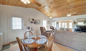 6257 E Calvertville Rd, Bloomfield, IN 47424