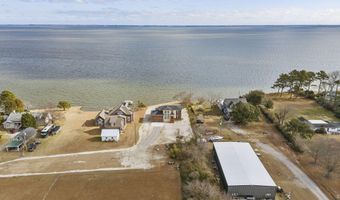 371 Narrow Shore Rd, Aydlett, NC 27916