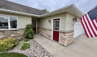 1726 Arthurs Ct, Aberdeen, SD 57401