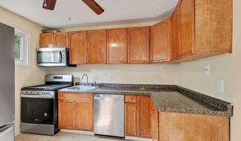 109 E REED Ave 1/2, Alexandria, VA 22305