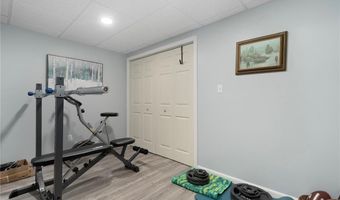 19 Narragansett Ave, Glocester, RI 02814
