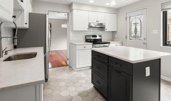 6356 11TH Rd N, Arlington, VA 22205