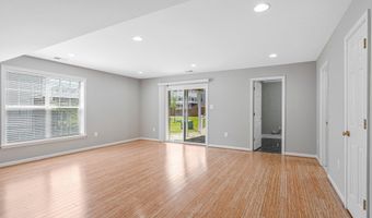 22247 WATERBERRY Ter, Ashburn, VA 20148