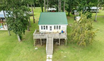 201 Hickory Point Dr, Aurora, NC 27806