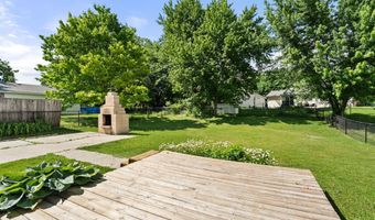 5423 Norris St, Ames, IA 50014