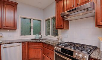 588 Green Rd, Ann Arbor, MI 48105