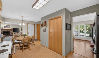 1299 Bentwood Ct, Altoona, IA 50009