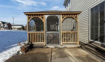 2 FOXFIELD Ct, Bear, DE 19701