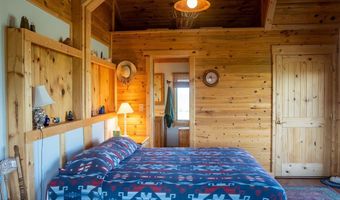 41 MARSH CREEK Rd, Cora, WY 82925