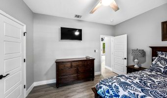 156 Crescent Rdg, Adkins, TX 78101
