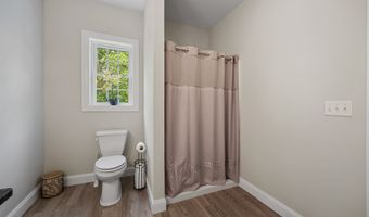 28 Brookview Cir 28, Bristol, CT 06010