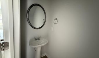 156 Village Green Dr, Adairsville, GA 30103