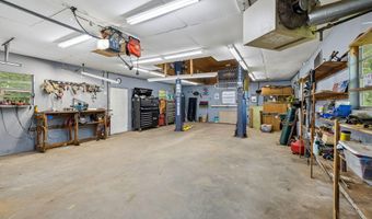 10514 E Brainerd Rd, Apison, TN 37302