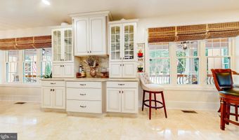 303 S BEDFORD St, Georgetown, DE 19947