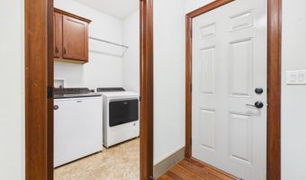 812 S 5th Ave, Brandon, SD 57005