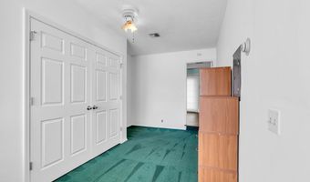 82 Spinnaker Ct, Bayville, NJ 08721